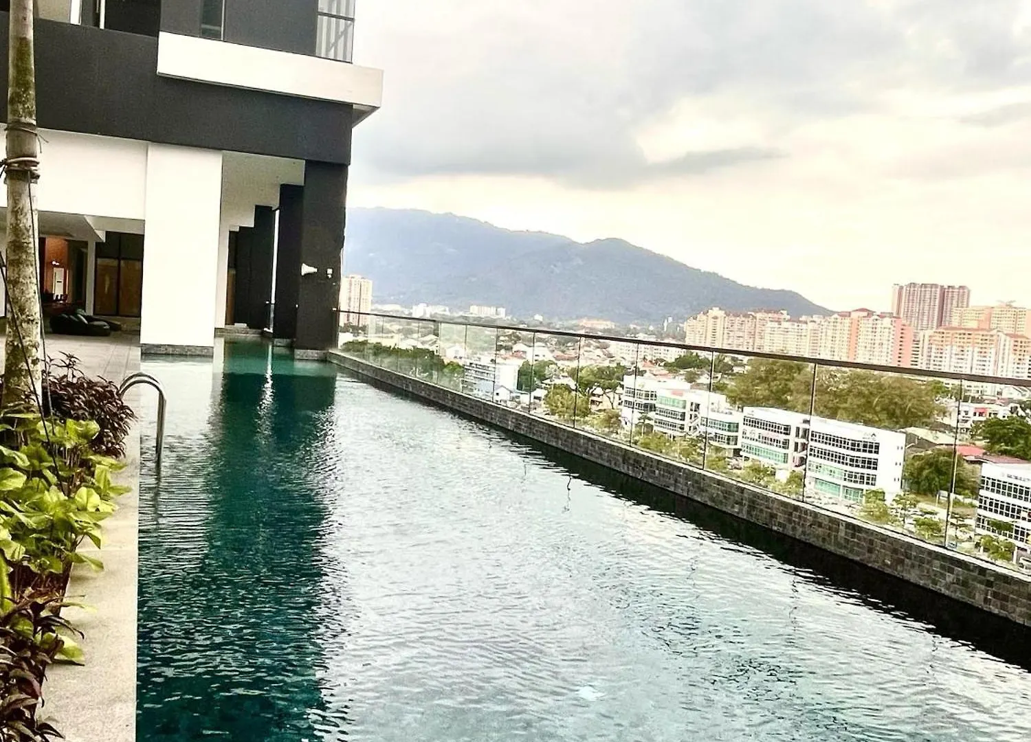 Apartment Georgetown Seaview & Cityview Skypool With 2 Carpark Jelutong