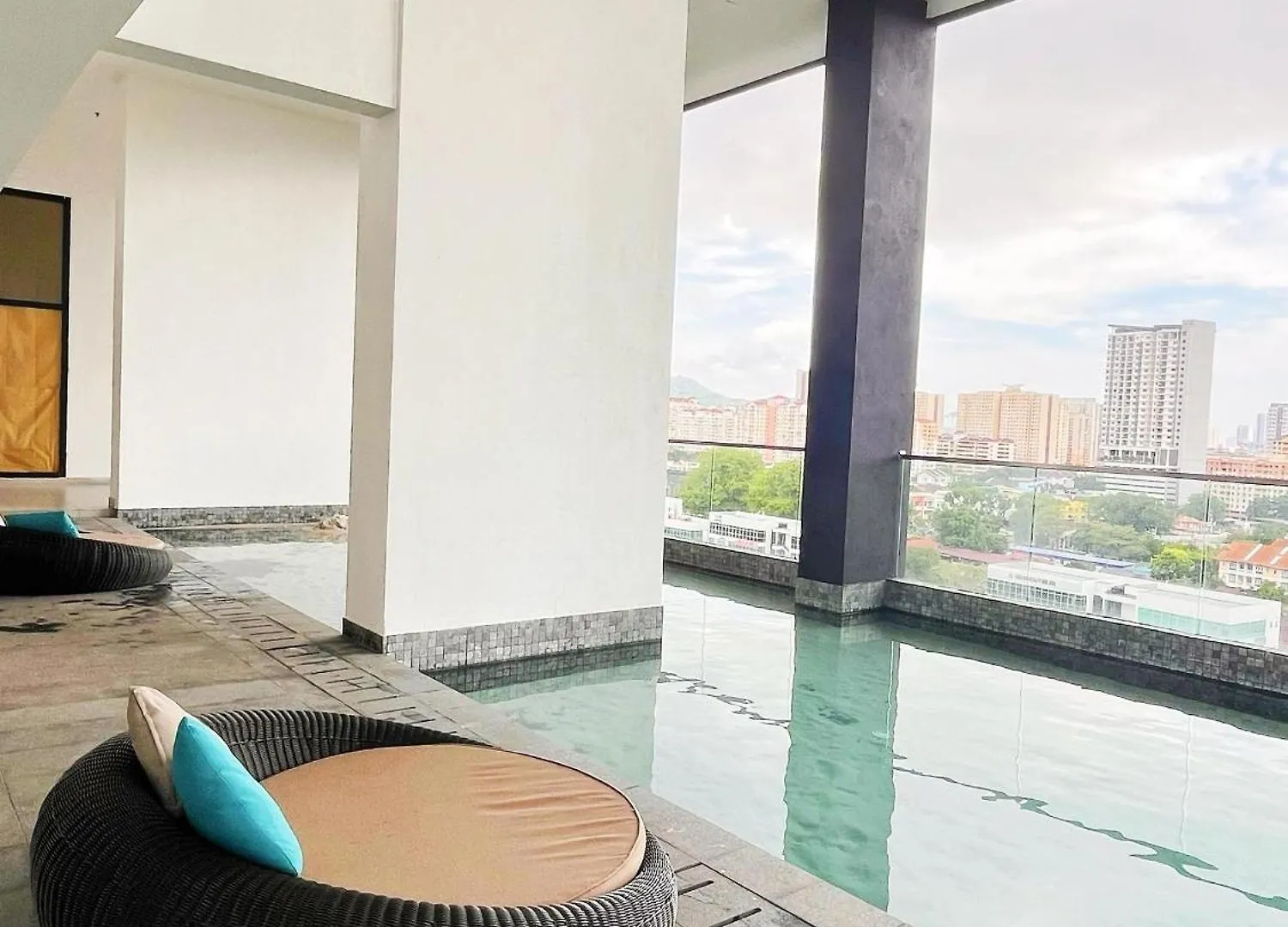 Georgetown Seaview & Cityview Skypool With 2 Carpark Jelutong 0*,  Malaysia