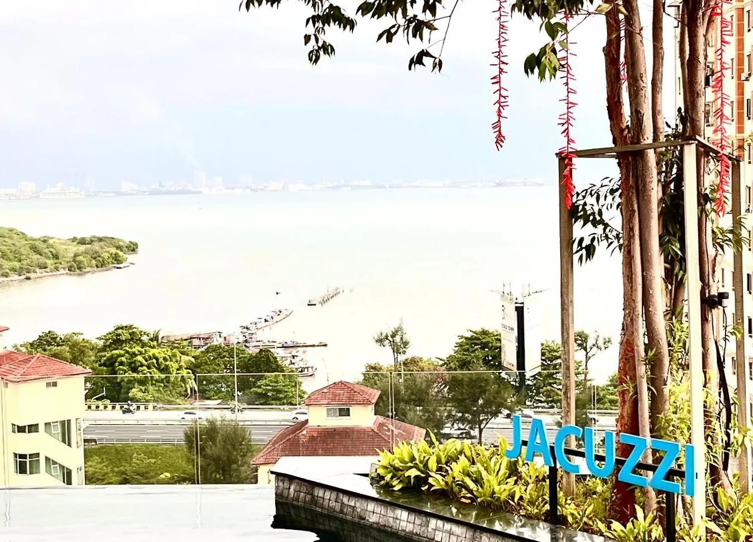 Georgetown Seaview & Cityview Skypool With 2 Carpark Jelutong
